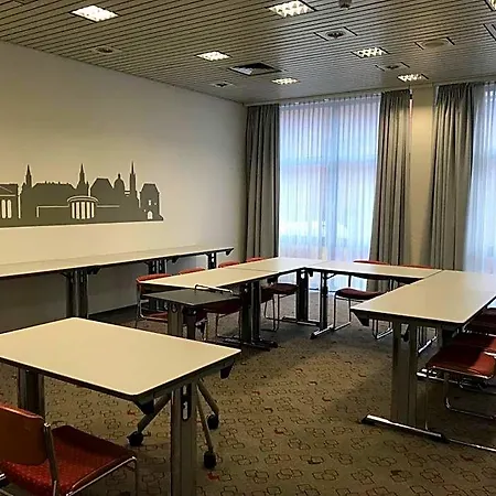 Ibis Marschiertor - فندق