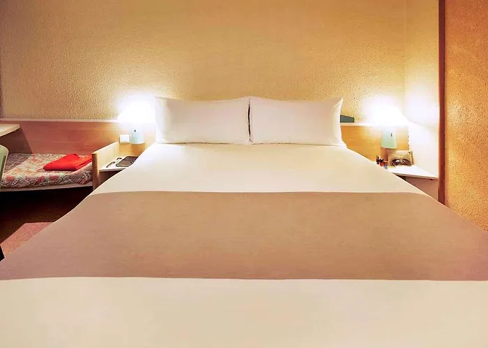 Ibis Marschiertor - 3* Aquisgrán